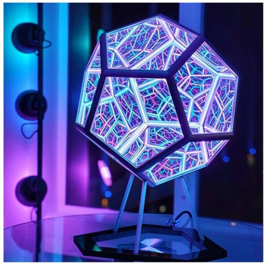 Klierdingetjes Interactieve Infinity Mirror Dodecahedron Nachtlamp Geluidsgeactiveerd RGB Kleurrijk USB Aangedreven Decoratieve Verlichting voor Slaapkamer en Ruimte