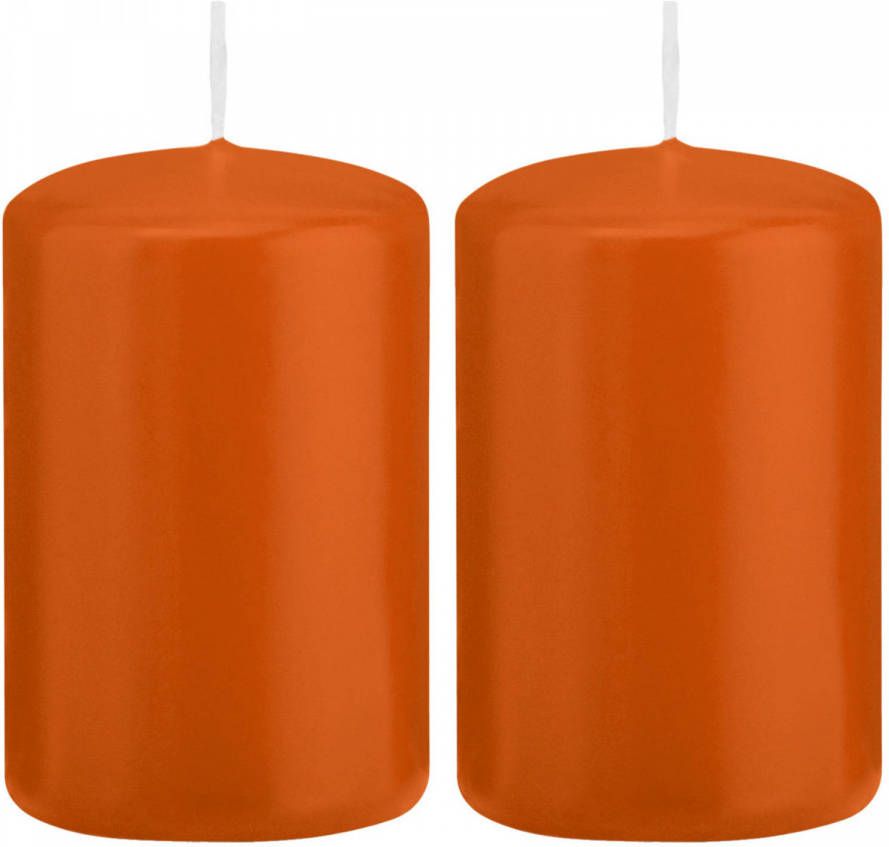 Trend Candles 2x Oranje cilinderkaarsen stompkaarsen 5 x 8 cm 18 branduren Geurloze kaarsen oranje Woondecoraties