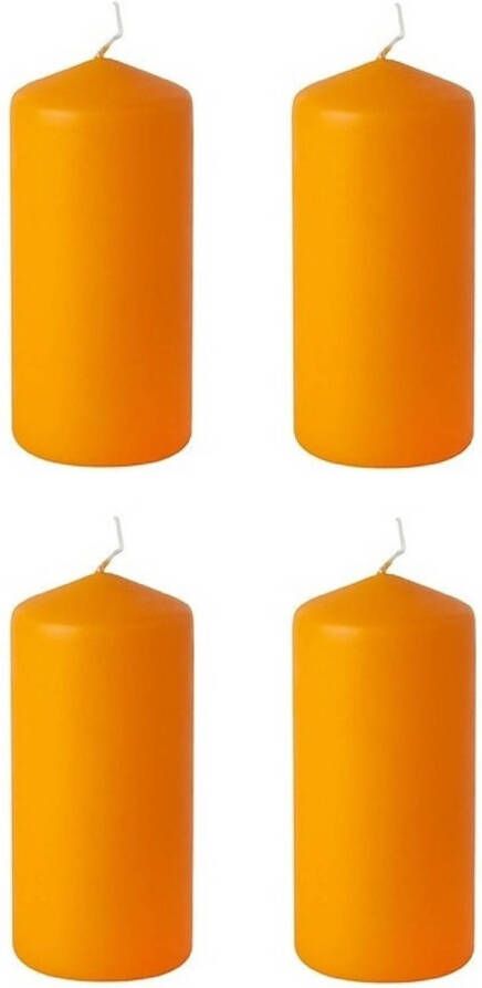 Merkloos Sans marque 4x stuks oranje stompkaarsen 15 cm 45 branduren oranje decoratie kaarsen Woondecoratie woonaccessoires