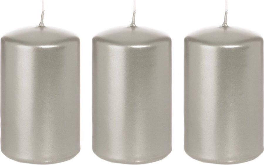 Trend Candles 3x Zilveren cilinderkaarsen stompkaarsen 5 x 8 cm 18 branduren Geurloze zilverkleurige kaarsen – Woondecoraties