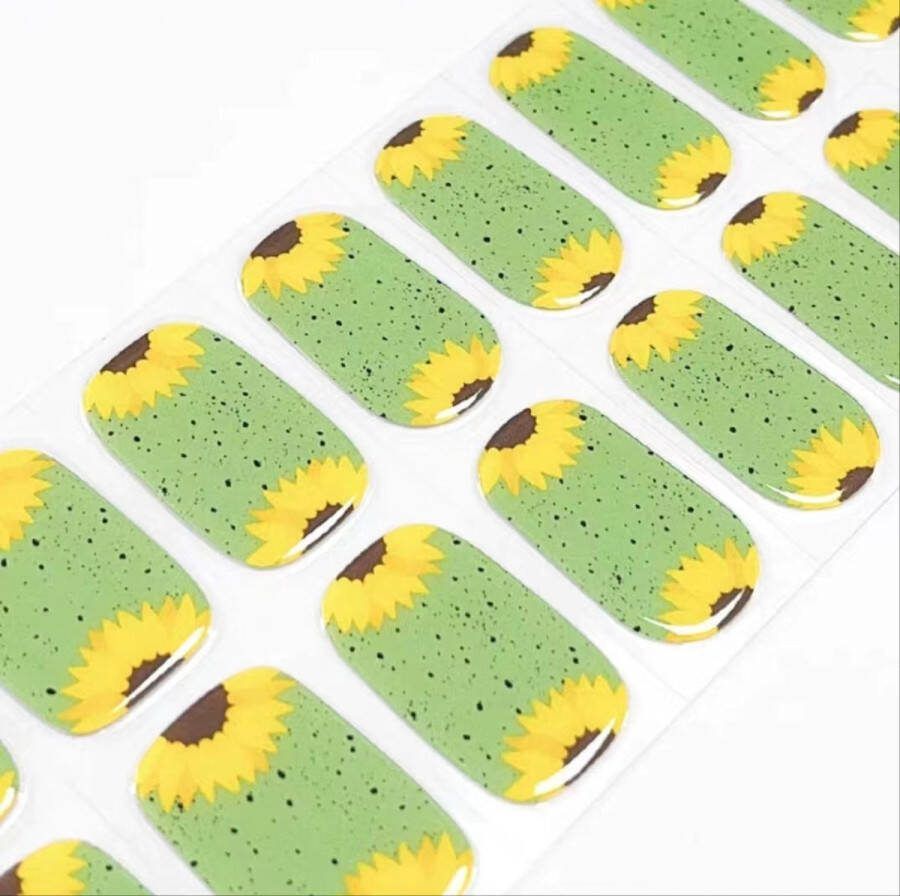 4 season must haves Groen met zonnebloemen gel nail wraps nagelstickers Nail art UV nail wraps Gel nail stickers Gel nail foil Nail stickers Gel nagel wraps UV nagel wraps Gel nagel stickers Nagel wraps Nagel stickers