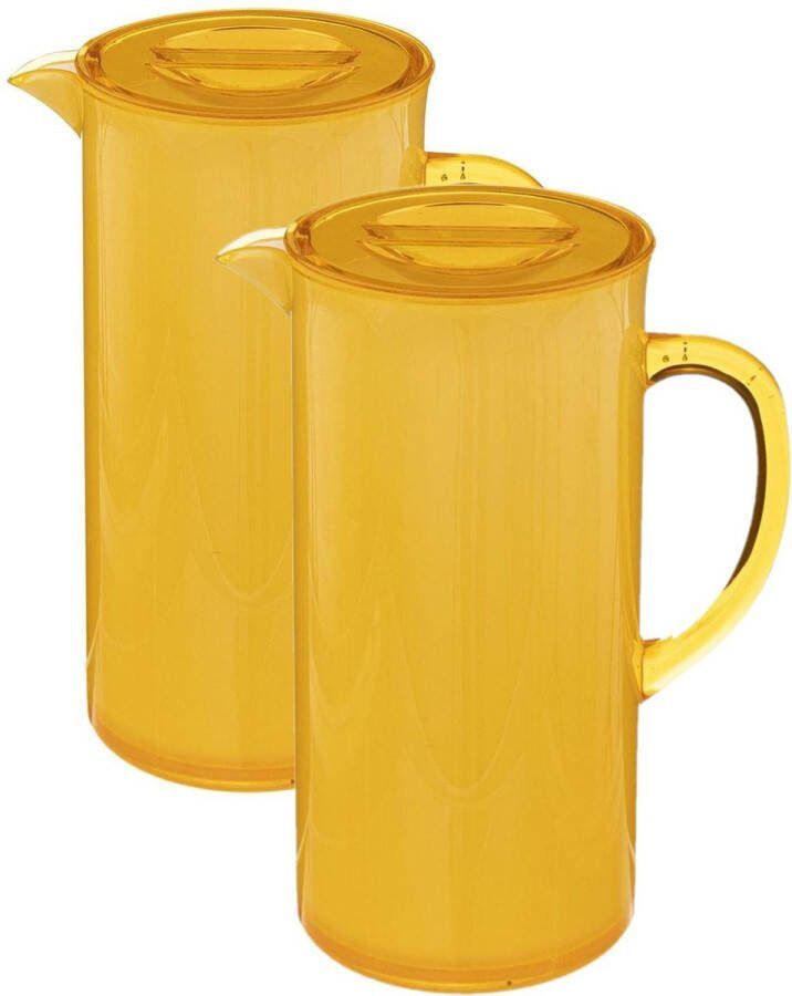 5five Set van 3x stuks sapkan schenkkan karaffen met deksel 1950 ml geel Formaat: 18 x 10 5 x 25 cm Materiaal: kunststof