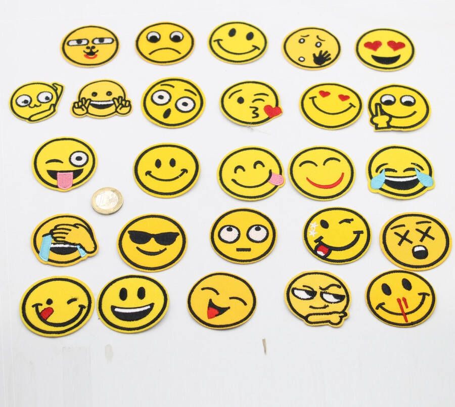 ACCESSOIRES LEDUC Set van 26 Grappige SMILEY PATCHES ETIKETTEN om op te STRIJKEN Voor Kinderen