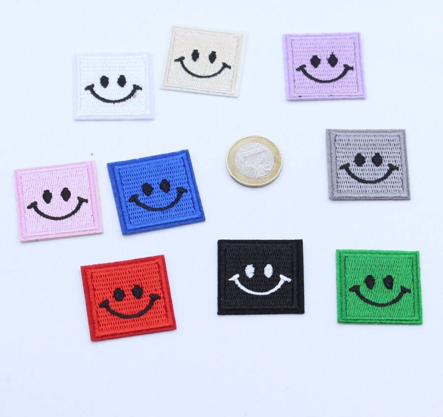 ACCESSOIRES LEDUC Set van 9 Vierkante Smiley PATCHES ETIKETTEN om op te STRIJKEN Voor Kinderen