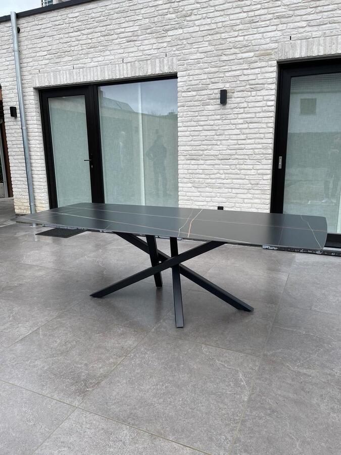 Algudesign Tuintafel keramiek buitentafel Deens ovaal zwart Nero artistique matrix poot twist