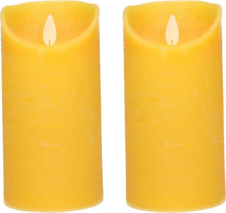 Anna's Collection 2x Oker gele LED kaarsen stompkaarsen 15 cm Luxe kaarsen op batterijen met bewegende vlam