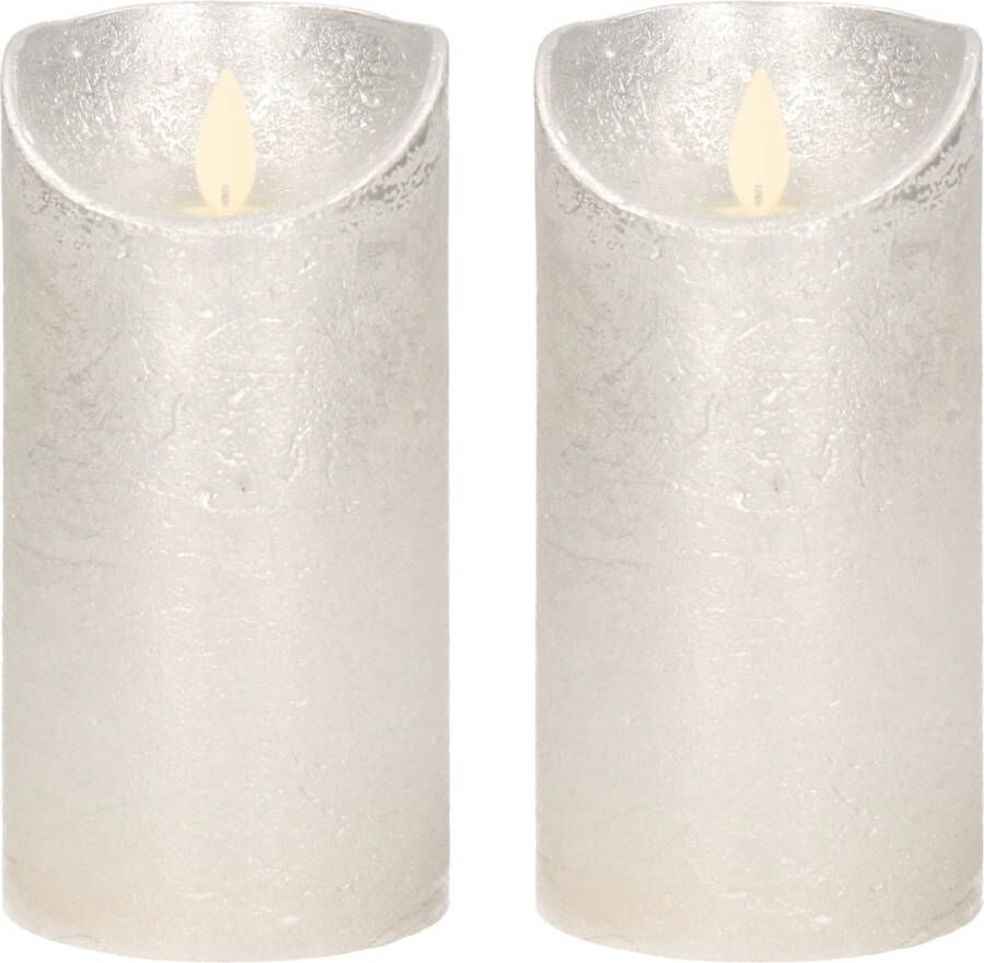 Anna's Collection 2x Zilveren LED kaarsen stompkaarsen 15 cm Luxe kaarsen op batterijen met bewegende vlam