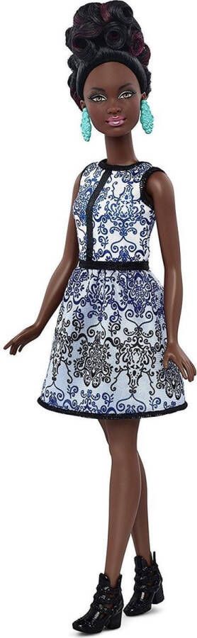 Barbie 900 FBR37 Assorted Fashionista Dolls