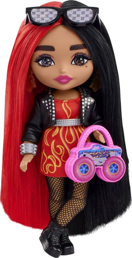 Barbie Extra Mini Met zwart en rood haar Pop