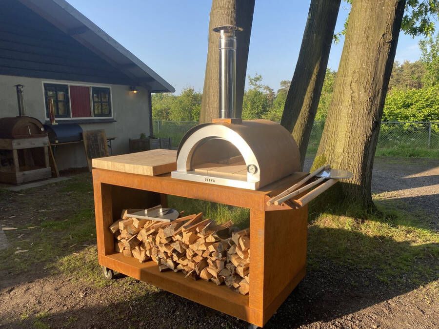 Beek Corten 70 pizzaoven houtgestookt Cortenstaal tot 2 pizza's tegelijk