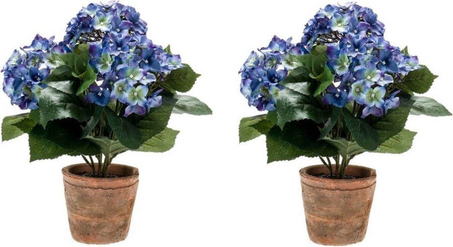 Bellatio Flowers & Plants 2x Kunstplant Hortensia blauw in terracotta pot 37 cm Kamerplant blauwe Hortensia