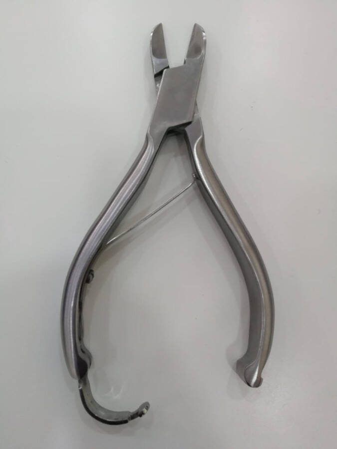 Belux Surgical Instruments Professionele Nagelknipper voor ingegroeide nagels Pedicure Gebogen Zilver 14 cm