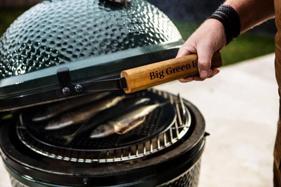 Big Green Egg Medium met onderstel zijtafels en hoes