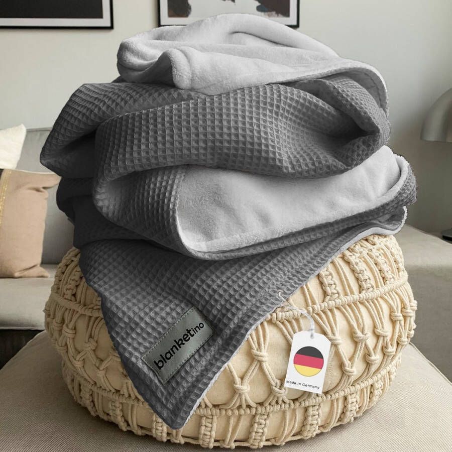 Blanketino Fleece knuffeldeken Handmade in Germany- Wafelkatoen en Wellness Fleece 145x210 com Grijs & Blauwgrijs 1 of 2 personen