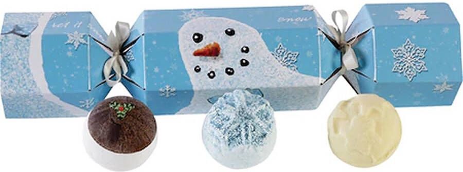 Bomb Cosmetics Christmas Cracker XL met 3 bad bruisballen “Let it Snow” handgemaakt met etherische oliën