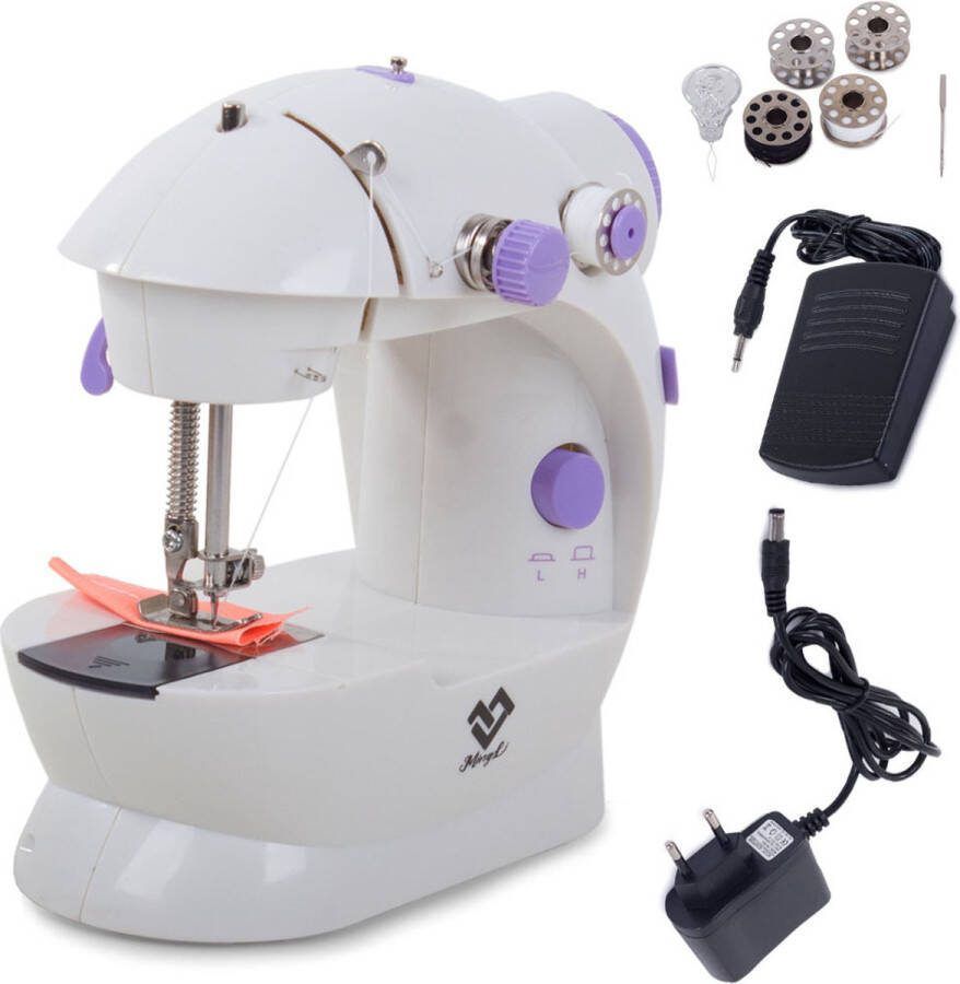 Kleine reis naaimachine met voetpedaal & accessoires