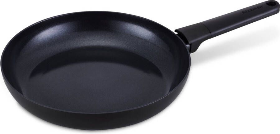 Brabantia NERO Koekenpan Ø 28 cm Ergonomisch en licht 100% PFAS vrij- 100% Gerecycleerd -Keramische Anti-aanbaklaag Geschikt voor alle warmtebronnen – Zwart