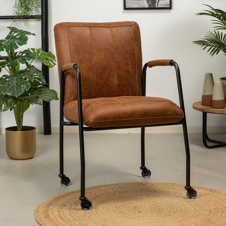 Bronx71 Eco-leer eetkamerstoel met wieltjes Mila cognac Eetkamerstoelen met armleuning Eetkamerstoelen met wieltjes Eetkamerstoel cognac Eetkamerstoel met armleuning