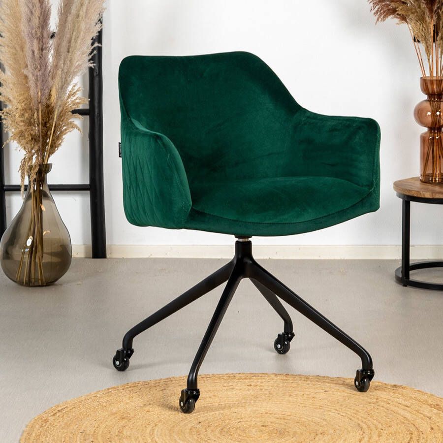 Bronx71 ® Velvet eetkamerstoel met wieltjes Quinn groen Eetkamerstoelen met armleuning Eetkamerstoelen met wieltjes Kuipstoel Eetkamerstoel groen Eetkamerstoel met armleuning