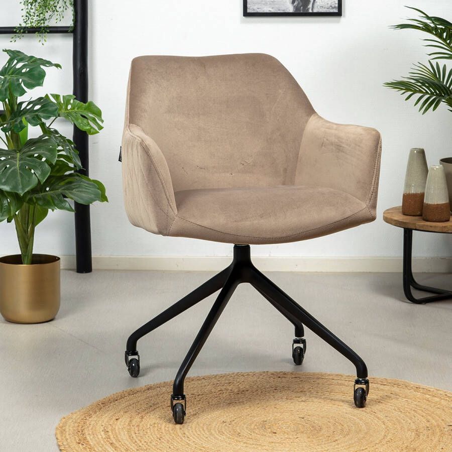 Bronx71 ® Velvet eetkamerstoel met wieltjes Quinn taupe Eetkamerstoelen met armleuning Eetkamerstoelen met wieltjes Kuipstoel Eetkamerstoel taupe Eetkamerstoel met armleuning