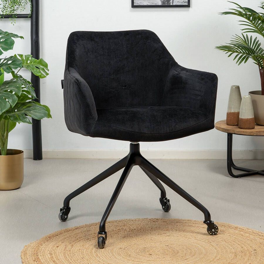 Bronx71 Velvet eetkamerstoel met wieltjes Quinn zwart Eetkamerstoelen met armleuning Eetkamerstoelen met wieltjes Kuipstoel Eetkamerstoel zwart Eetkamerstoel met armleuning