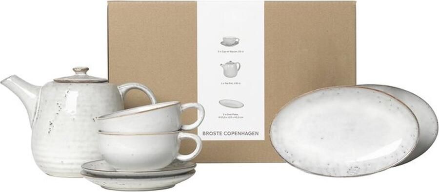 Broste Copenhagen Nordic Sand servies thee gift box 2 personen 5 delig theepot 2 x kop en schotel L en 2 ovale smalle schalen