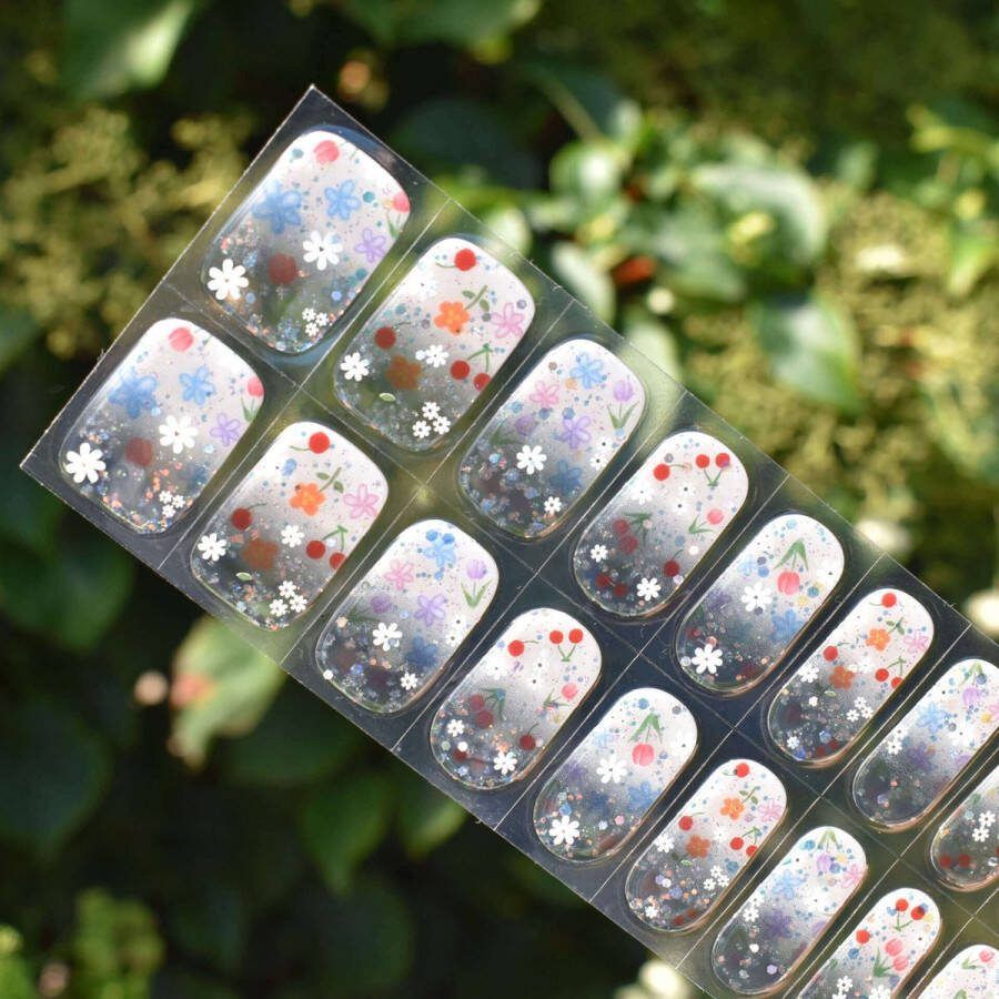 By Emily Gel Nail Wraps & Gellak Stickers Blossom Veil Nagelstickers Gel Nagel Folie DIY Manicure Langhoudende Nail Art UV LED Lamp Vereist Trendy Designs Valentine Nails Nagels Inspiratie Veilig voor Nagels 20 Stickers