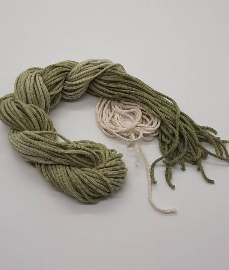 Cafuné Macramé koord 3mm-20x2 80m- Olijfgroen-Gevlochten-Niet uitkambaar-Gradient