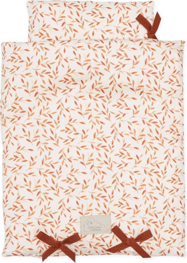 CamCam Copenhagen Cam poppendekbed + kussen caramel leaves 35 x 45 cm caramel bruin roestbruin