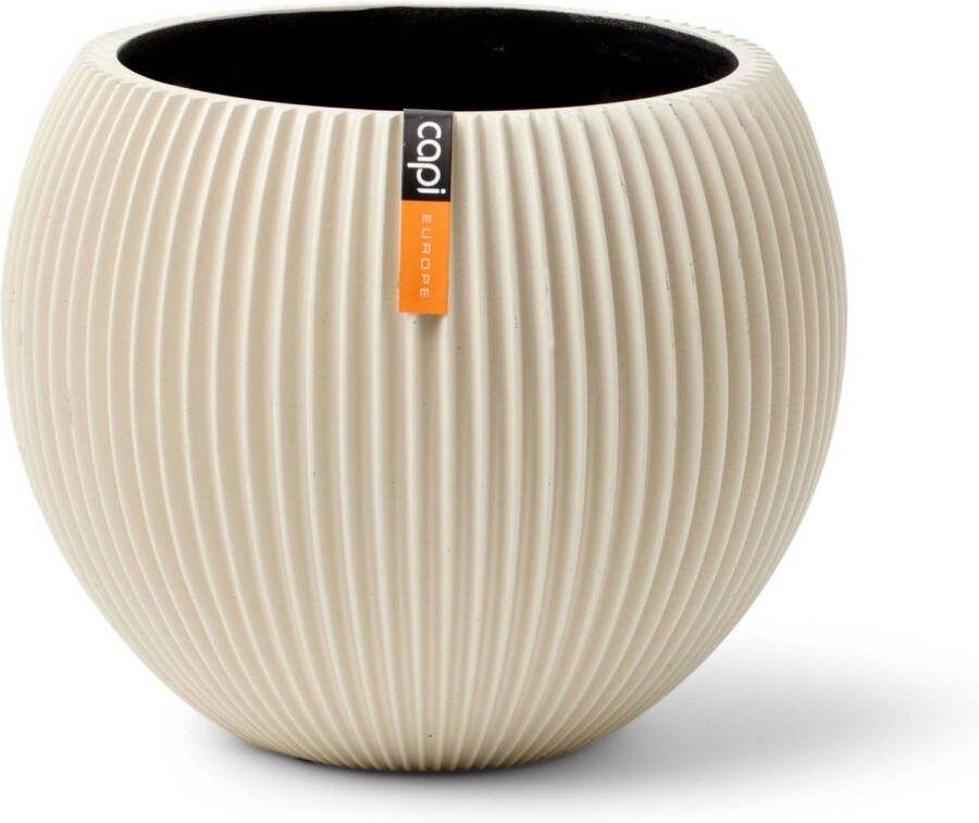 Capi Europe Vaas bol Groove Colours 22x18 Beige Opening Ø15.7 Bloempot voor binnen 5 jaar garantie BGVBG103 22x18 Beige Schotel voor binnen en buiten Milieuvriendelijk Sterk en licht Met drainagesysteem