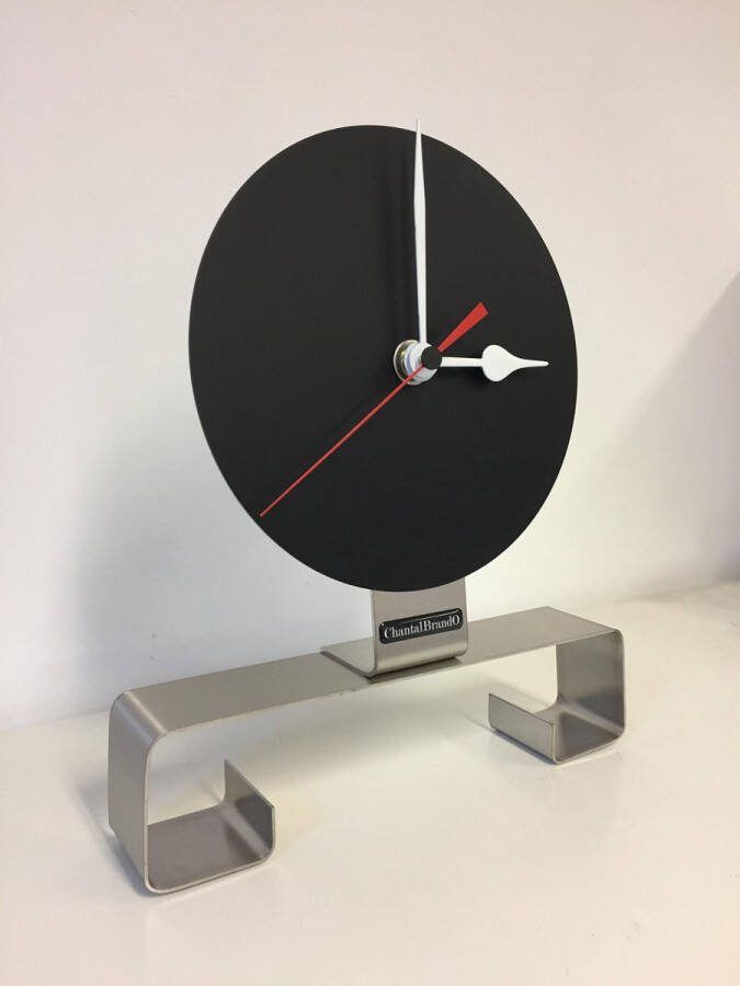 Chantalbrando Tafelklok ODYV BLACK MODERN DUTCH DESIGN