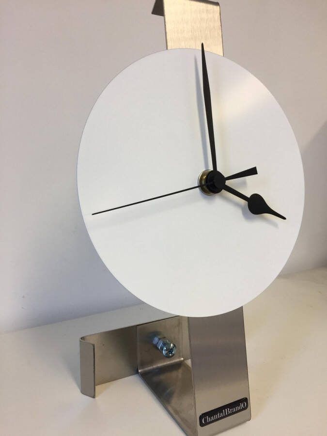 Chantalbrando Tafelklok WHITE SPIRIT MODERN DUTCH DESIGN