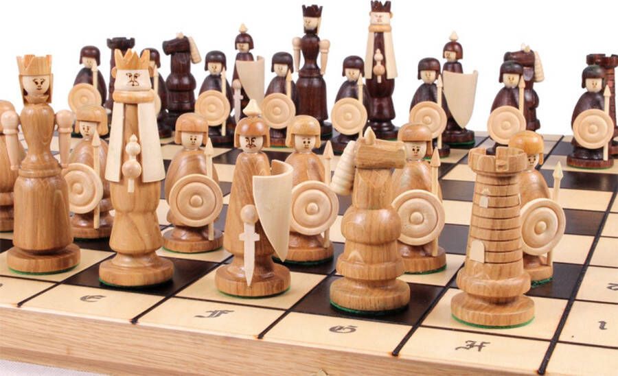 Chess the Game Handgemaakt schaakbord met schaakstukken Groot thema Playmobil schaakspel Eyecather!