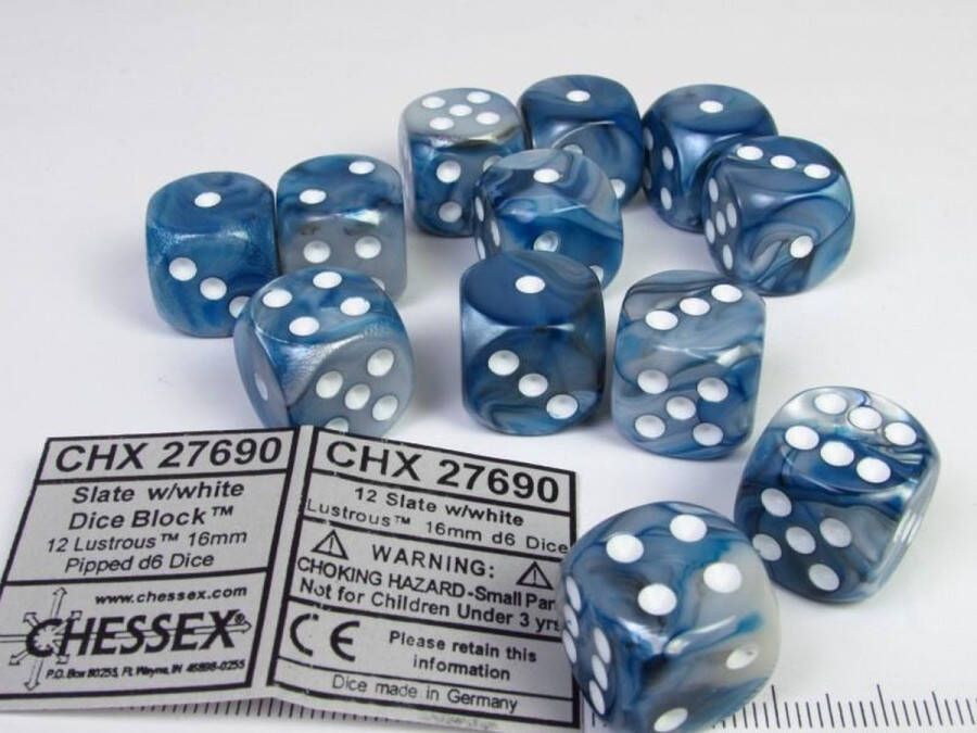 Chessex Lustrous Slate white D6 16mm Dobbelsteen Set (12 stuks)