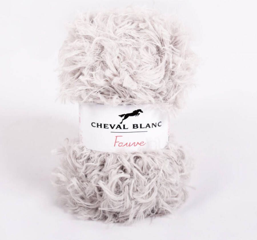 Cheval Blanc dehobbyvlinder Cheval Blanc Fauve 058 beige lichtgrijs 50 gram 3 bollen Super zacht harig garen