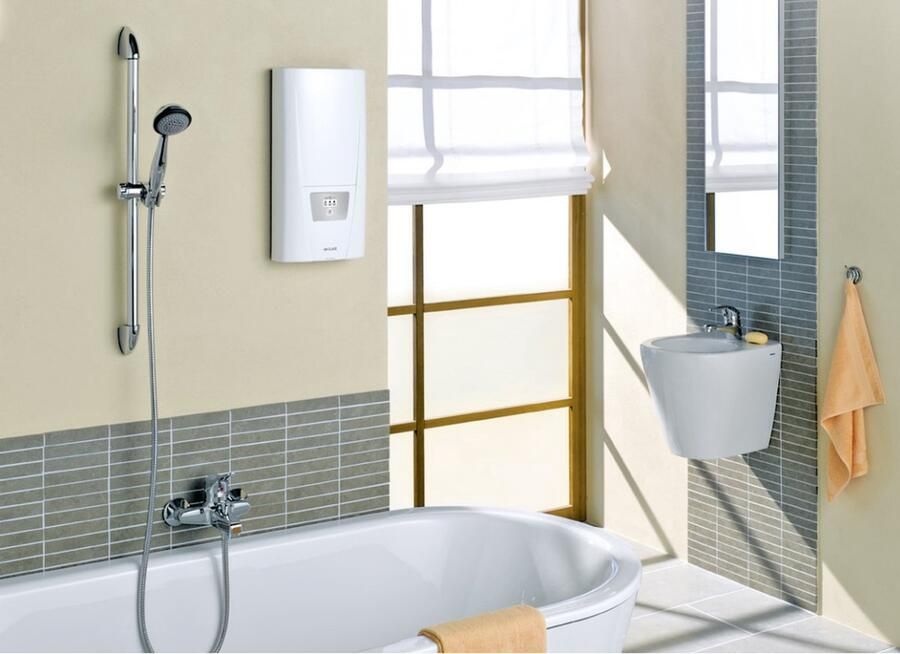 CLAGE Doorstroom verwarmer comfortmodel DLX18 Next 18 KW 9.2 l min 3 voorkeuzes 35° 45° 55° doorstroomverwarming Doorstromer Boiler Douche badkuip wastafel Gootsteen Wastafel