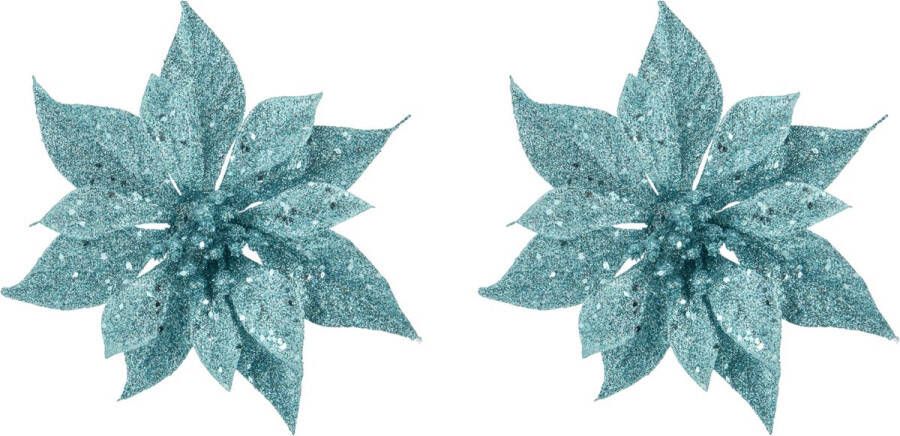 Cosy&Trendy 2x stuks decoratie bloemen kerststerren ijsblauw glitter op clip 18 cm Decoratiebloemen kerstboomversiering