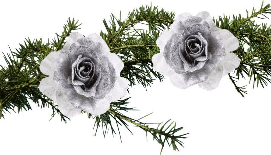 Cosy & Trendy 2x stuks kerstboom bloemen op clip zilver wit en besneeuwd 18 cm Kersthangers