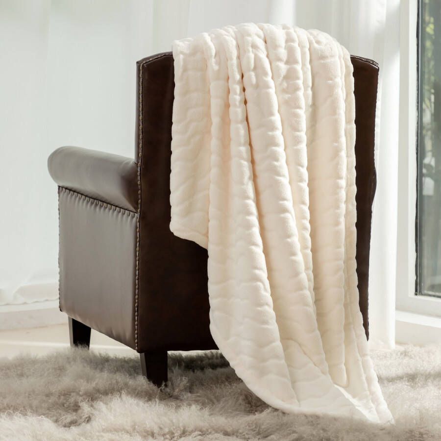 Cozy Bliss Cozy Bliss Luxury Milky Pluche Plaid Crème 230x230 cm