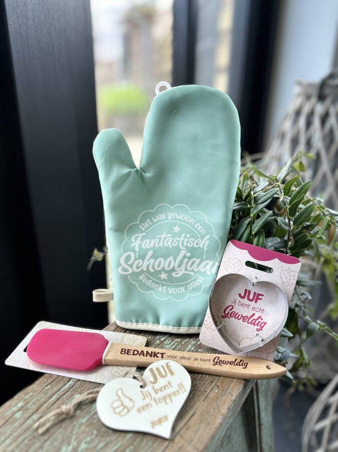 Creaties van hier School Ovenwant School Met Houten Hartje Spatel Juf Koekvorm juf