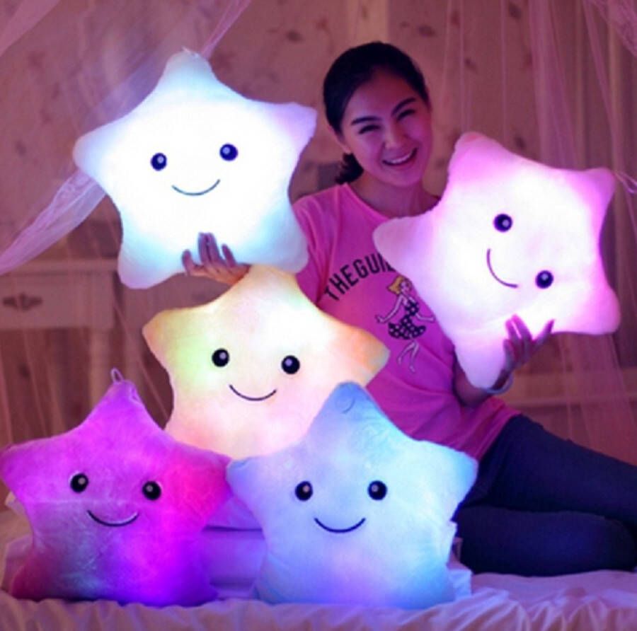 De Max Nachtlamp knuffel Ster Fushia kussen met LED verlichting 32cm Veilig nachtlampje