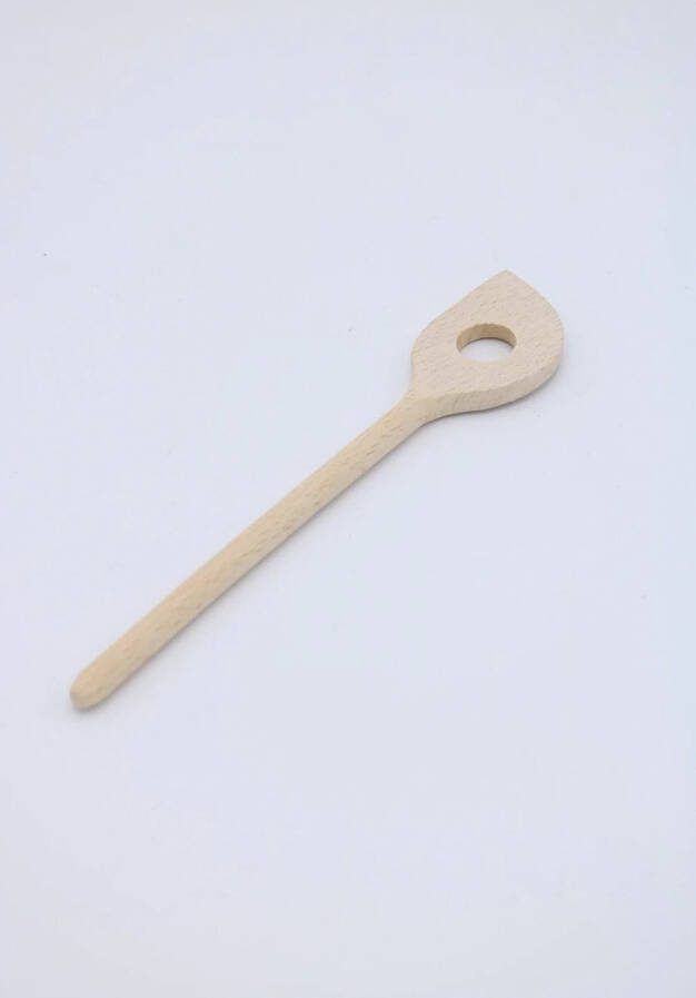 De Peperbol Pollepel spits met gat 16cm