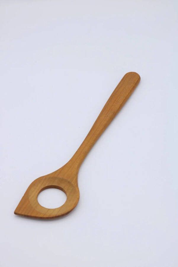 De Peperbol Pollepel spits met gat 30cm