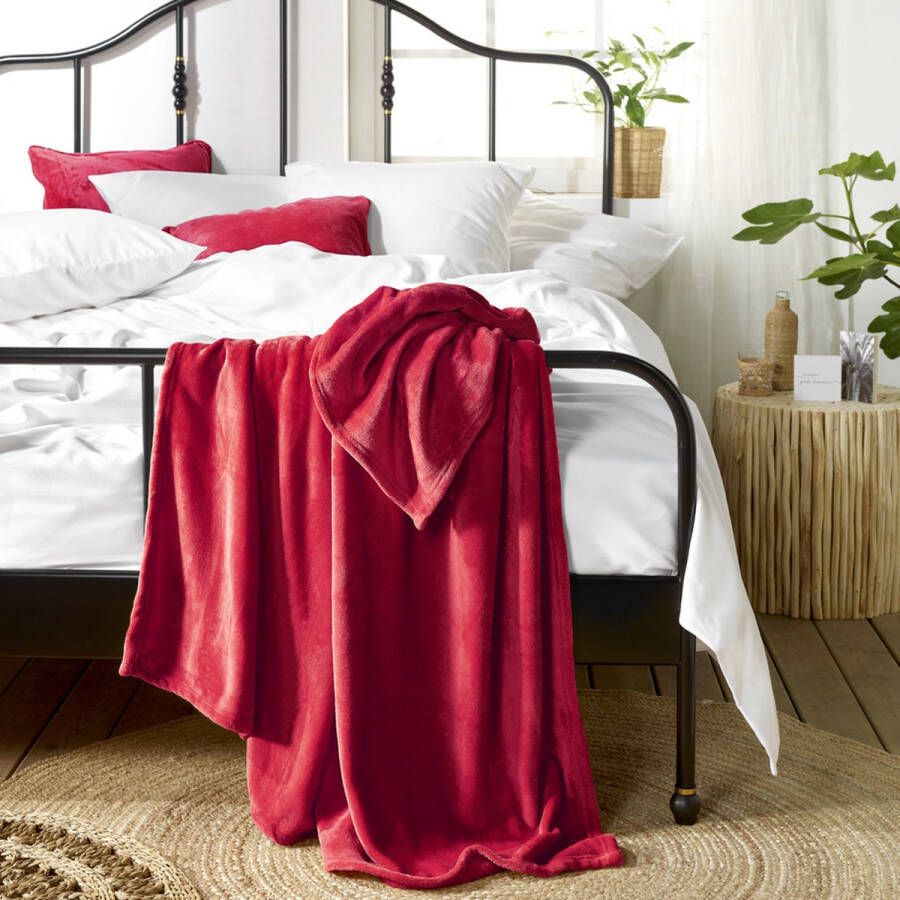 SimbaShop De Witte Lietaer Fleece deken Snuggly Ruby Red 150 x 200 cm Rood