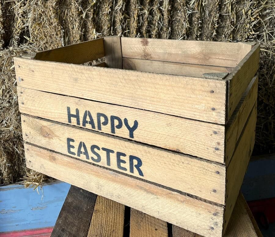 DecoLis.NL Fruitkist Happy Easter (Set van drie gebruikte kisten) DecoLis Leuk als paasdecoratie