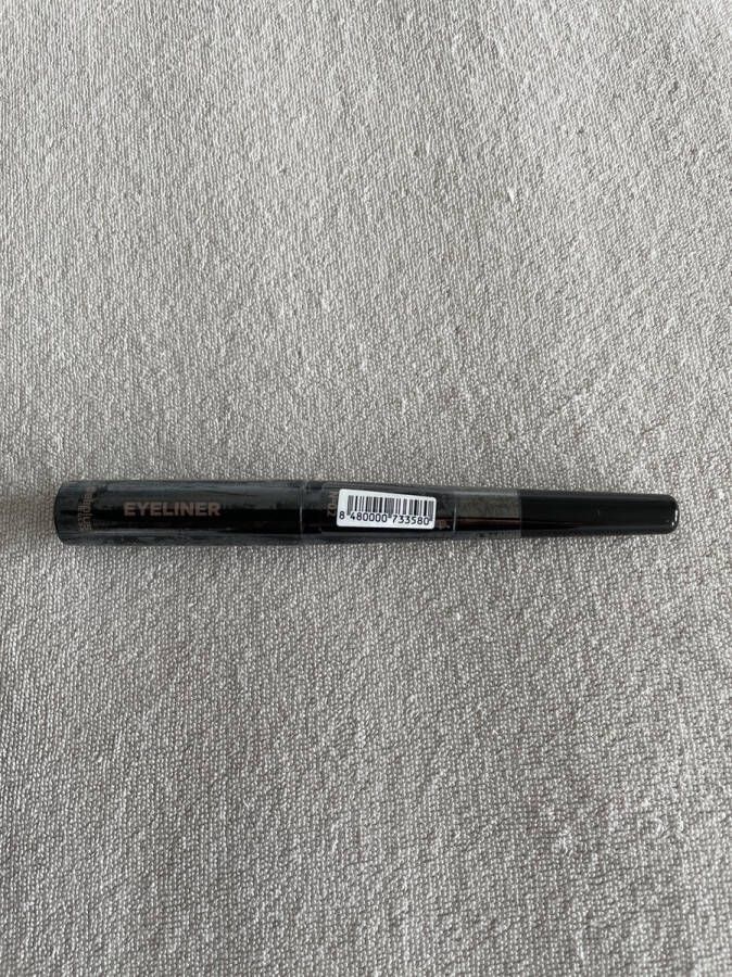 Deliplus Eyeliner ZWART. Blijft lang en mooi zitten. Vlekt niet. Van het mooie Spaanse merk