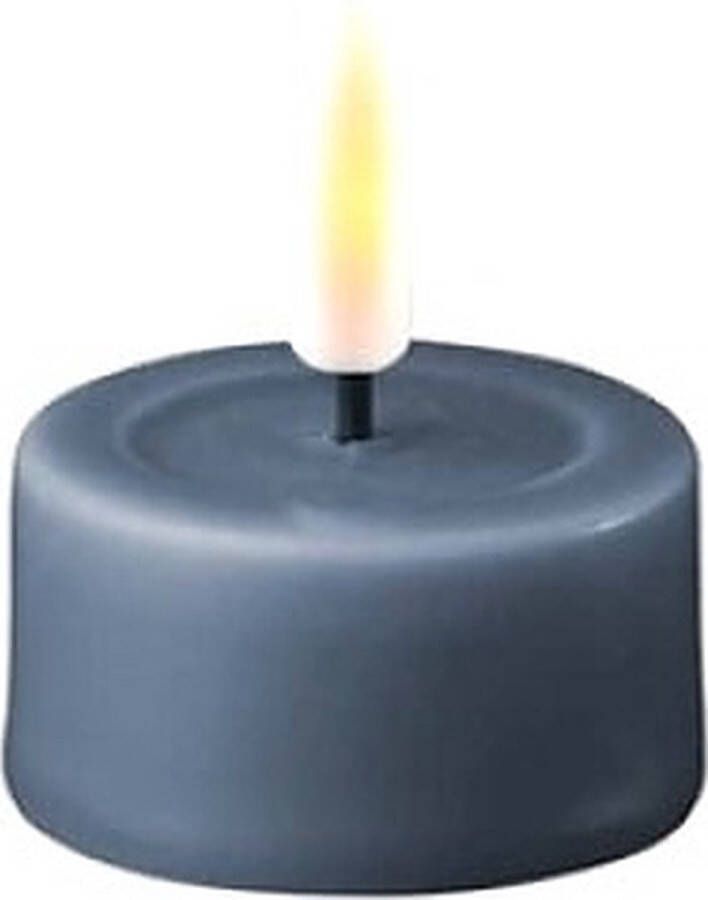 Deluxe Homeart Luxe LED kaars Ice Blue LED Tealight Candle D4 1 x 4 5 cm (2 pcs.) net een echte kaars!