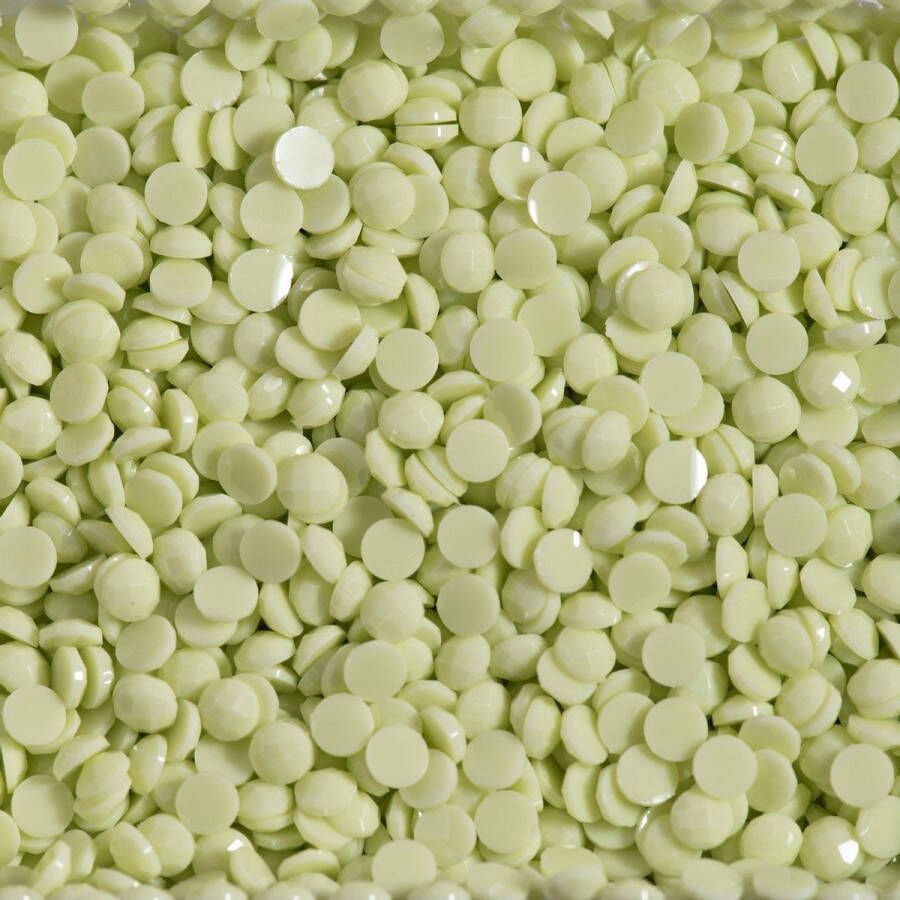 DIAMOND DOTZ Diamond painting steentjes los Kleur Pale Chartreuse 2.8mm steentjes 12 gr. per zakje