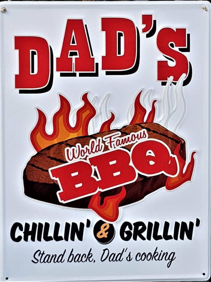 Dad's Word Famous BBQ. Metalen wandbord 30 x 40 cm