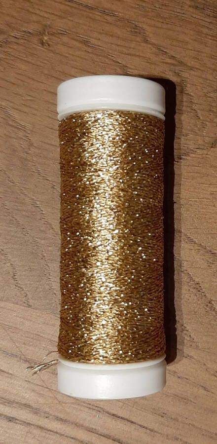 Merkloos Sans marque metallic 30 borduurgaren goud klosje 100 m embroidery thread col 1893 gouden garen modinetje ook geschikt als naaigaren